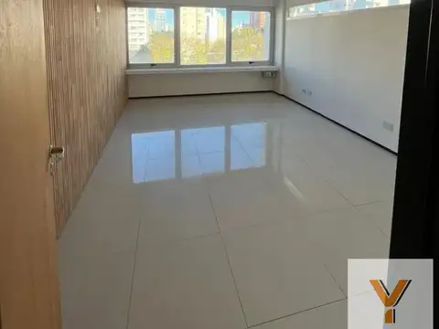 Oficina en Venta al Norte