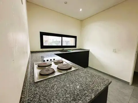 Casa en Alquiler en Manzanares, USD 950