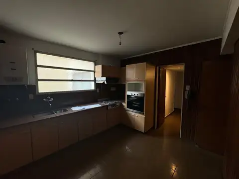 Departamento 4 ambientes con 3 baños