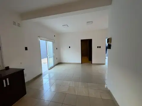 Depto Tipo Casa en Alquiler de 3 ambientes