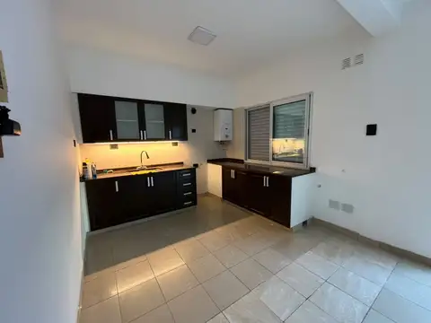 Depto Tipo Casa en Alquiler de 2 dormitorios