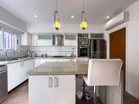 CASA EN VENTA 4 AMBIENTES EN LLAVALLOL CON QUINCHO