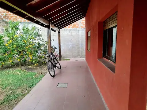 CASA + DEPTO EN VENTA VILLA DE MAYO, MALVINAS ARG.