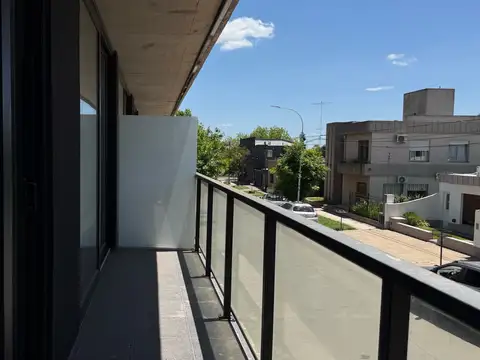 Departamento en Alquiler en Lobos, $ 800.000