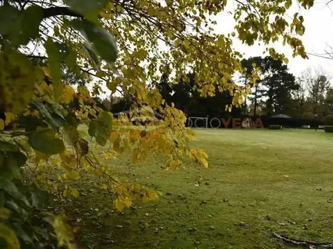 Terreno en venta frente a espacio verde Country San Diego