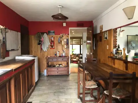 Casa en venta - 5 Dormitorios 4 Baños - Villa Riachuelo
