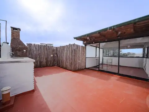 Venta PH con terraza propia, quincho y parrilla en Villa Devoto