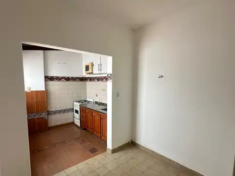 PH EN PLANTA BAJA DE DOS AMBIENTES CON PATIO, SIN EXPENSAS!!!