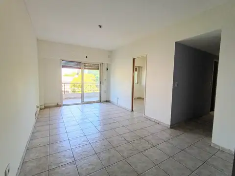 Departamento en Alquiler en Floresta, $ 650.000