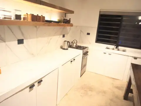 Casa 2 ambientes con 1 baño