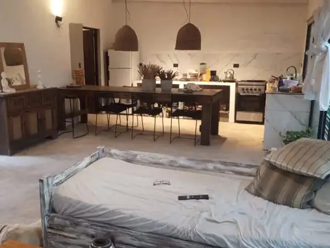 Casa 2 ambientes con 1 baño