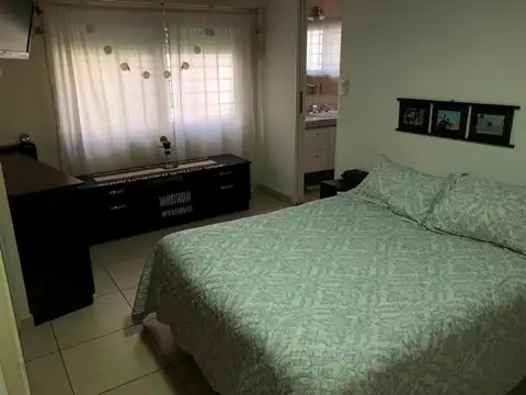 Casa en Venta en Barrio Parque Leloir, USD 198.000