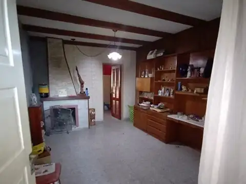 Casa 5 ambientes con 1 baño