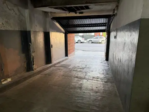 VENTA COCHERA CUBIERTA CABALLITO NORTE