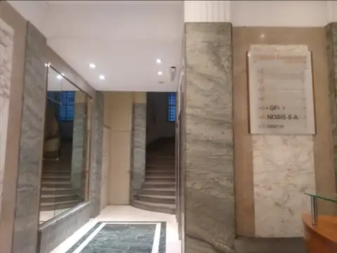 Oficina 7 ambientes con 3 baños