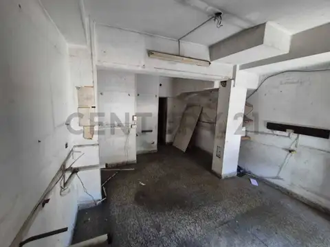 VENTA LOCAL THAMES A METROS DE WARNES