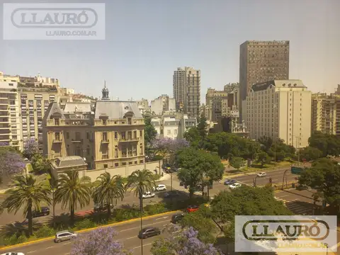 Oficina en Alquiler con 2 cocheras