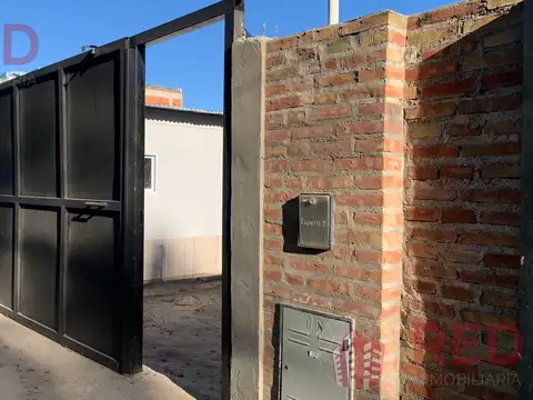 Casa 2 ambientes con 1 baño