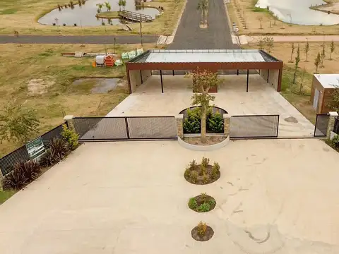 LOTE EN VENTA EN HARAS ANDREA VIRGINIA – PLOMER