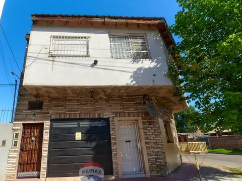 VENTA PH CASA 3 AMBIENTES CON COCHERA QUILMES 
