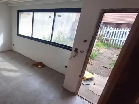Depto Tipo Casa en Venta de 4 ambientes
