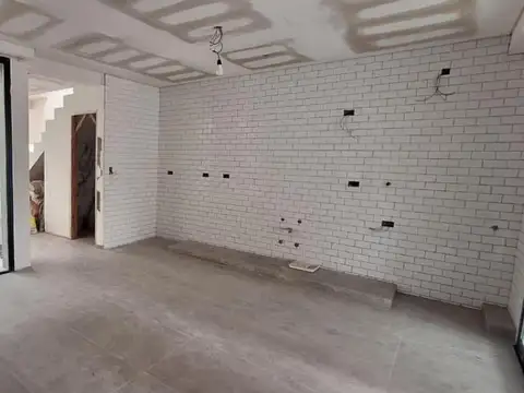 Depto Tipo Casa en Venta con 4 cocheras