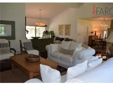 Casa en Cantegril 3 dormitorios y dependencia, con parrillero