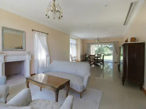 Casa en venta 5 ambientes en Fincas de Iraola 1