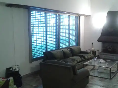 Casa en Venta en Valentin Alsina, USD 250.000