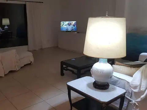 Casa 4 ambientes con 4 baños