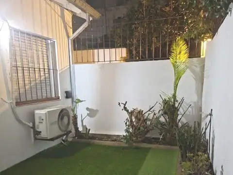Depto Tipo Casa en Alquiler 40 años