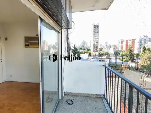 VENTA | 2 amb. en contra frente, con balcón • Belgrano / Barrio Chino