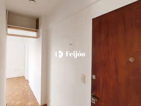 VENTA | 2 amb. en contra frente, con balcón • Belgrano / Barrio Chino