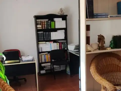 Casa en Venta con 5 cocheras