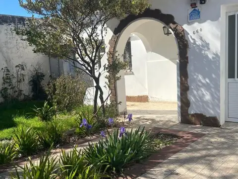 Casa en Venta con 1 cochera