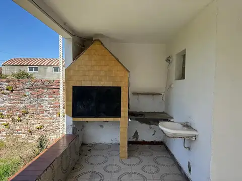 Venta Chalet Céntrico. Amplias Comodidades *