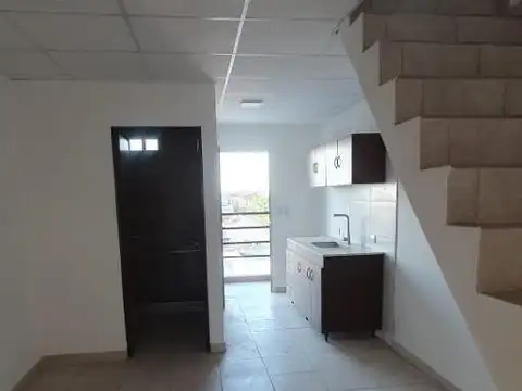 Departamento en Alquiler en Rafael Castillo, $ 550.000