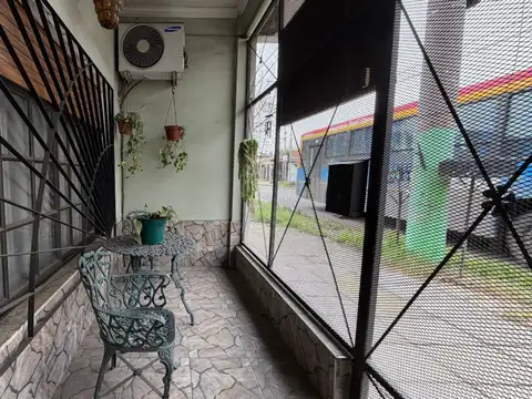 Depto Tipo Casa en Venta de 5 ambientes