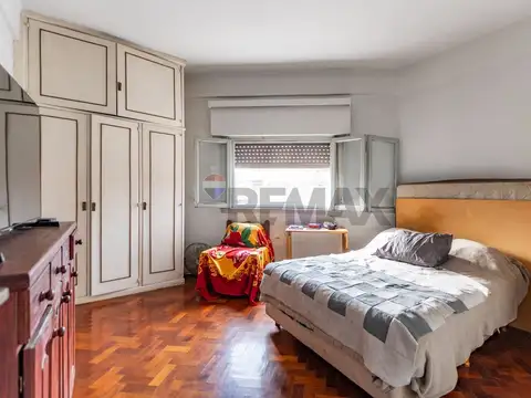 Depto Tipo Casa en Venta 50 años