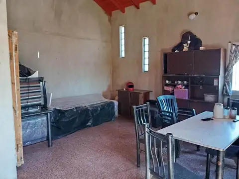 Casa 4 ambientes con 1 baño
