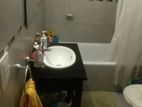 DEPARTAMENTO DE 2 AMBIENTES EN VENTA - MORON