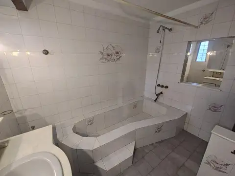 Depto Tipo Casa en Alquiler 50 años