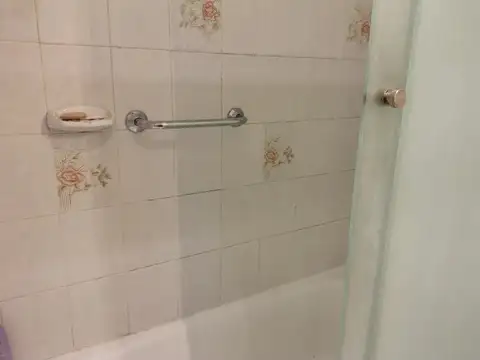 2100 , Piso 1