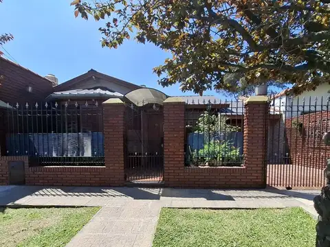 Venta casa en Banfield - Barrio Ferroviario