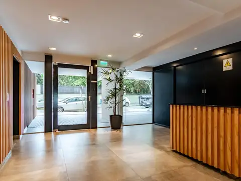 Cómoda cochera fija descubierta en venta, edificio a estrenar en Villa Devoto.