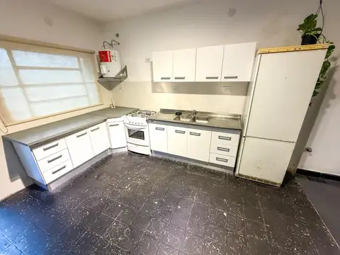 Casa 5 ambientes con 1 baño