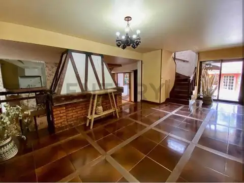 JUAN B. GERMANO 2000, Piso 0