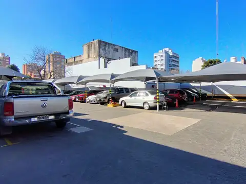 IMPORTANTE FRACCION COMERCIAL MORON CENTRO