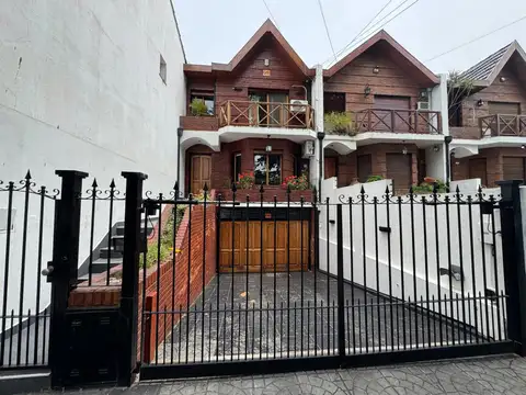 Depto Tipo Casa 5 ambientes con 5 baños