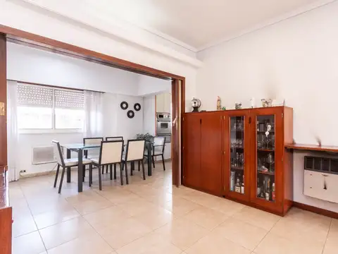 Depto Tipo Casa 4 ambientes con 2 baños